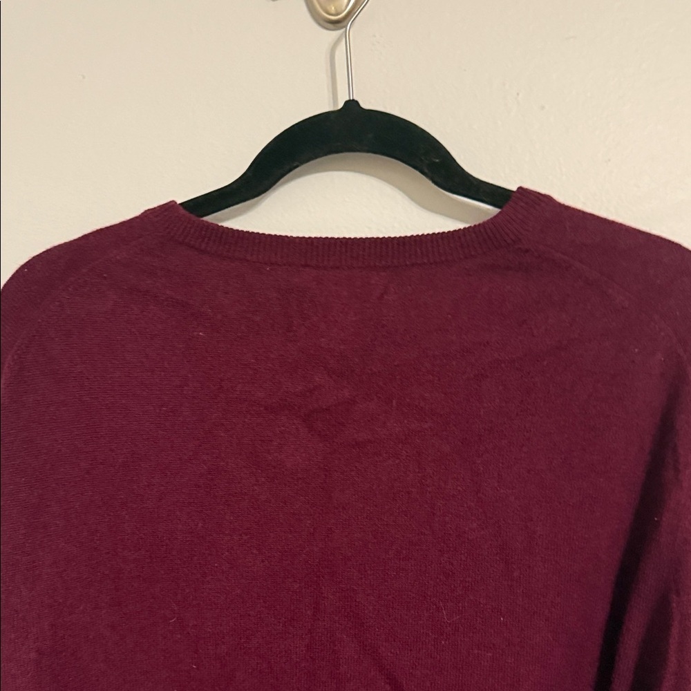 Kenneth Roberts Platinum Large V-Neck Sweater - Deep Red 100% Cashmere - Picture 10 of 11